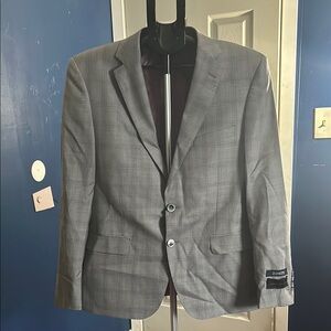 Gray Wool-Blend Sport Coat with Plaid Pattern